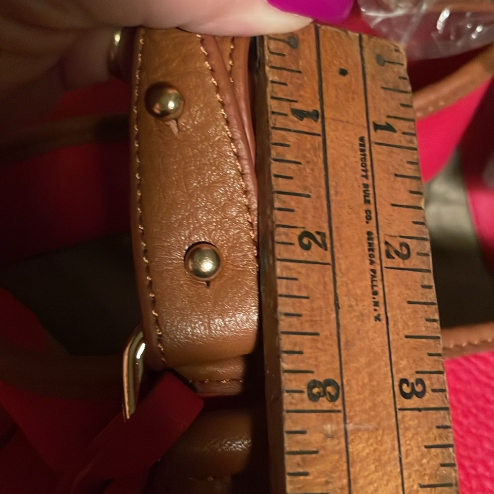 Brand new red leather Isaac Mizrahi shoulder bag. Brown not adjustable strap - Picture 10 of 10